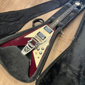 Gibson Flying V - 2003 - USA with Bigsby - Wine Red