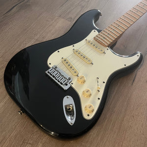 Fender DLX Stratocaster - Black - 2001 - Made in USA
