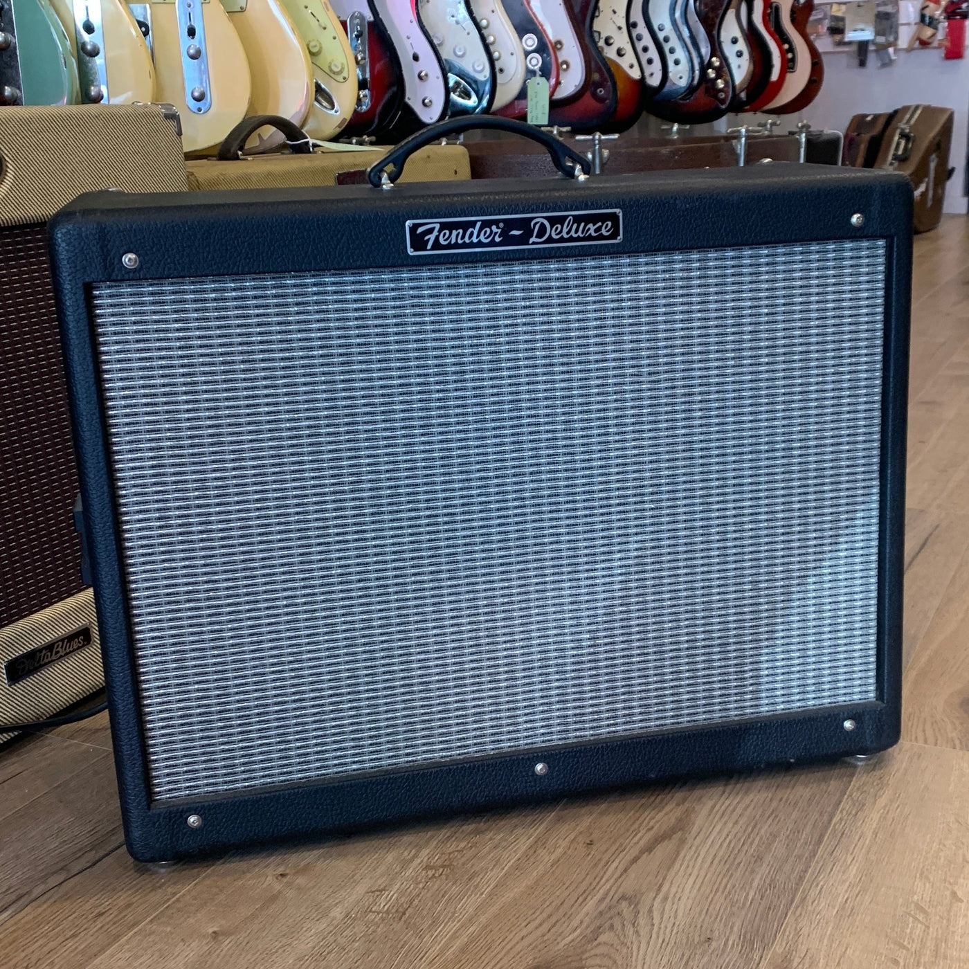 Fender hot deals rod deluxe price