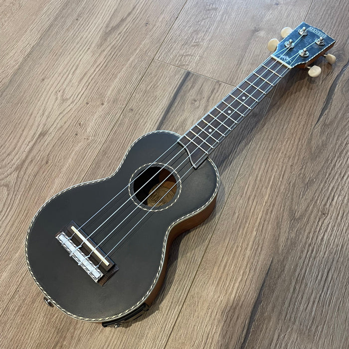 Mahalo Pearl Series Soprano Electric Acoustic Ukulele –  Black