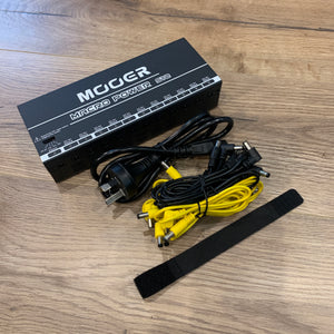 Mooer 'Macro Power' 12-Port Professional Effects Pedal Power Supply